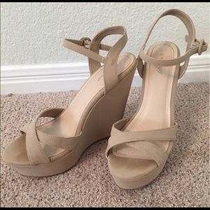 Bamboo nude wedges